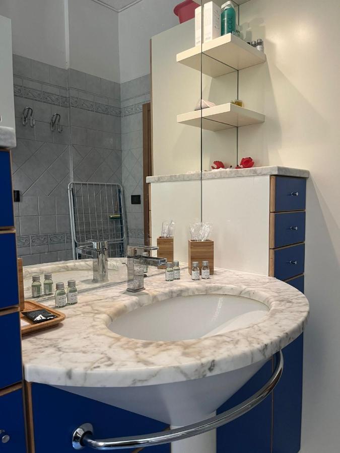 Red Sun Acquarium Apartment Bologna Ngoại thất bức ảnh